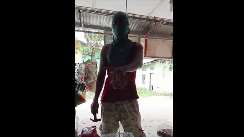 Viral di Medan, Aksi Preman ala Ninja Bersenjata Martil Palak Pedagang