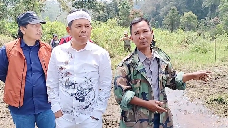 Dedi Mulyadi Murka Ranca Upas Bandung Rusak Digilas Motor Trail