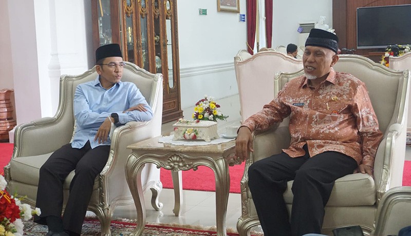 TGB Zainul Majdi dan Gubernur Sumbar Bahas Konversi Bank Syariah - Bagian 3