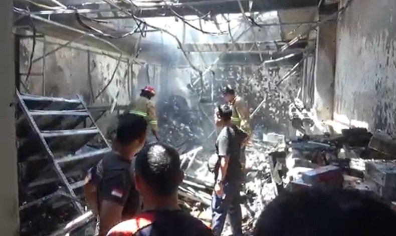 Kebakaran Minimarket di Gianyar Bali, Barang dalam Gudang Hangus Terbakar 