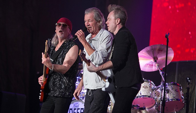 Foto-Foto Penampilan Deep Purple di Solo - Bagian 2