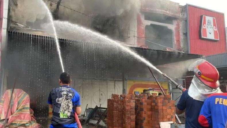 2 Ruko di Pasar Beureunuen Pidie Terbakar, Diawali Munculnya Kepulan Asap Hitam