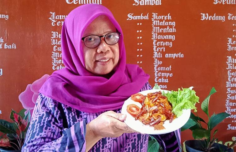 Mencicipi Menu Ramadan, Nila Asam Manis Diguyur Saus dan Topping Kurma