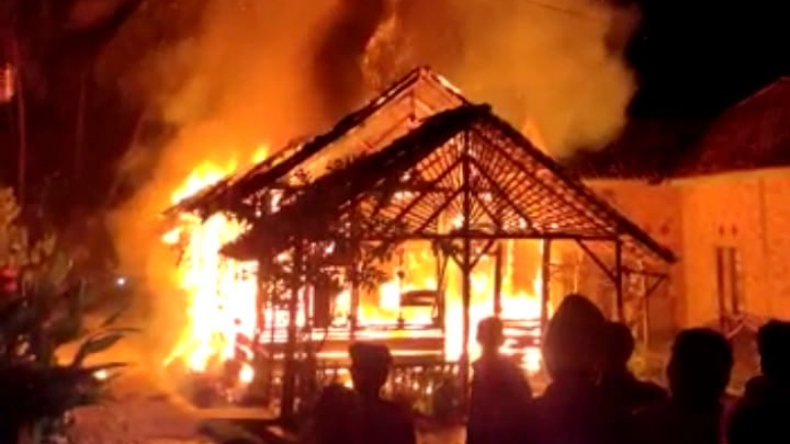  Asyik Tidur, Warga Banda Aceh Kaget Rumahnya Terbakar