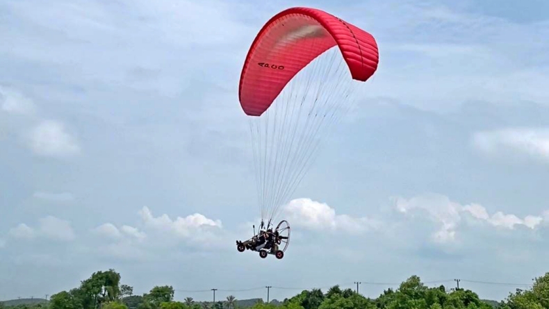 Kabar Gembira, Olahraga Paramotor Kini Hadir di Lampung