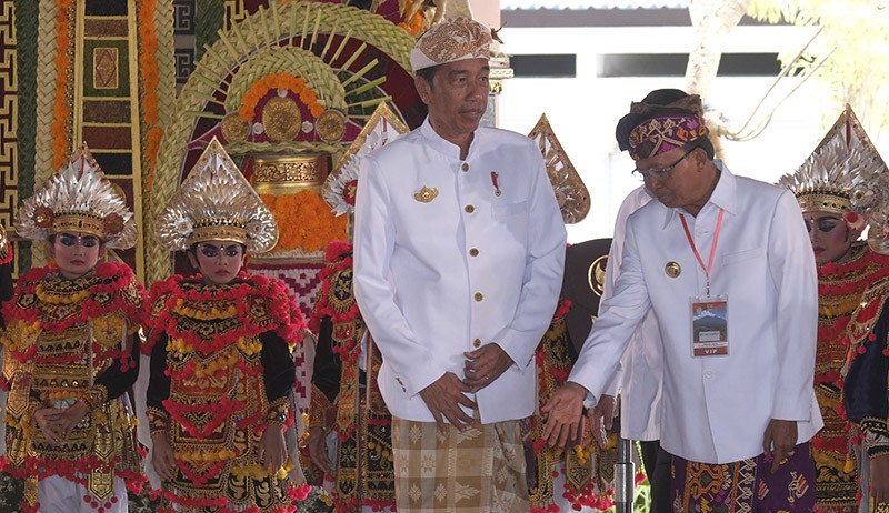 Presiden Jokowi Resmikan Fasilitas Kawasan Suci Pura Agung Besakih - Bagian 2