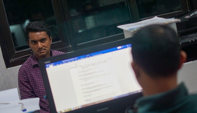 WNA Pelanggar Izin Tinggal Dijemput Petugas Imigrasi - Bagian 1