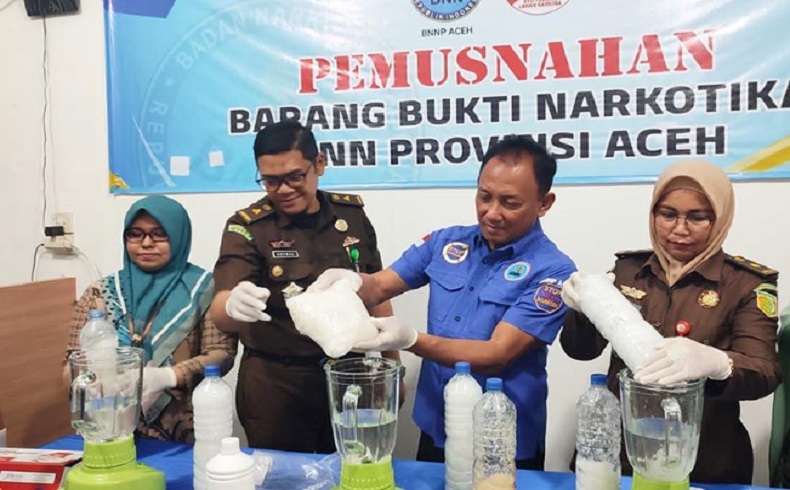 BNN Aceh Musnahkan 6,88 Kilogram Sabu dengan Cara Diblender 
