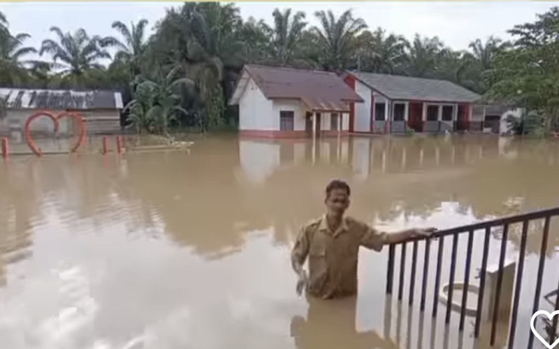 Sekolah di Musi Rawas Terendam Banjir, Siswa Diberikan Tugas di Rumah 