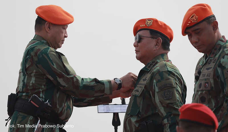 Menhan Prabowo Diangkat Jadi Warga Kehormatan Kopasgat TNI AU - Bagian 2