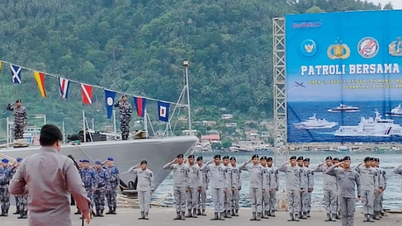 Tingkatkan Keamanan, Bakamla Patroli Bersama Yudhistira-1/23 di Dermaga Bitung 