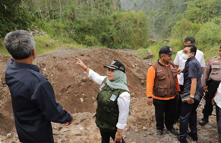 Erupsi Gunung Merapi, Bupati Sleman Terbitkan SE Hentikan Aktivitas di Hulu Sungai