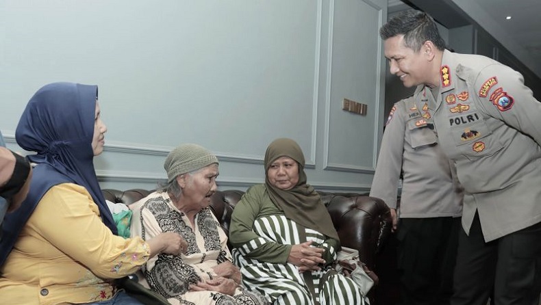 Kisah Haru Hernik Kembali Bertemu Ibunda di Malang usai 37 Tahun Terpisah