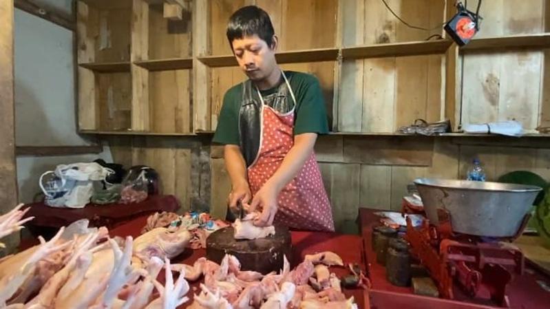 Peternak Gagal Panen, Harga Ayam di Pasar Banjarnegara Melambung