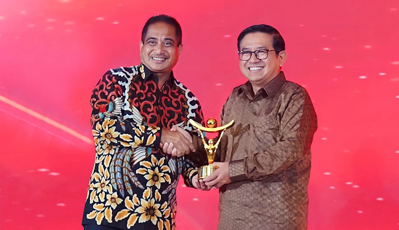 Petrokimia Gresik Raih CEO Inovative Leader dan Perusahaan Peduli Pengembangan UMKM - Bagian 1