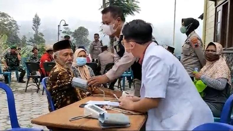 Warga di Boyolali Mulai Terserang Batuk Dampak Abu Vulkanis Merapi