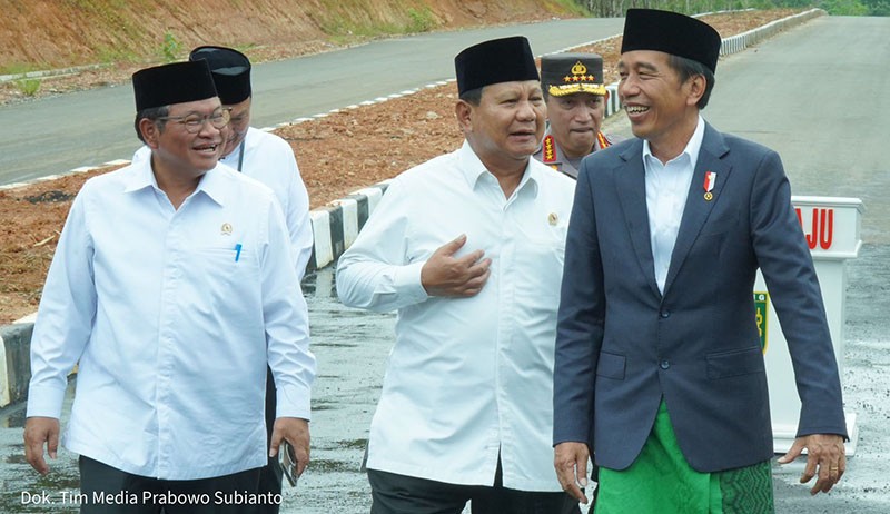 Momen Prabowo Ikut Jokowi Ke Pasar Hingga Resmikan Jalan Di Kalsel