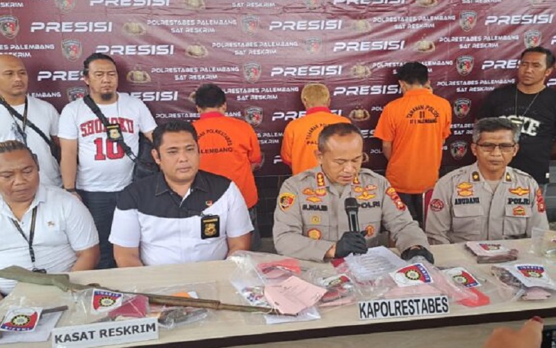 Polisi Sita 12 Senjata Api Rakitan di Palembang, 3 Orang Ditangkap 