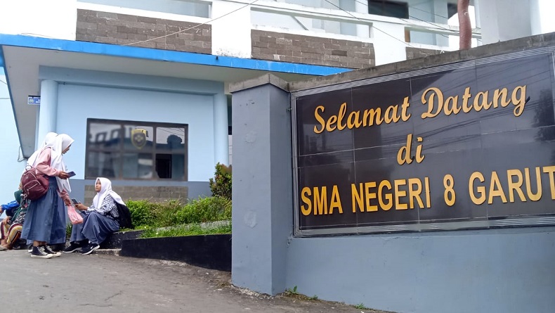 SMAN 8 Garut Tergusur Pembangunan Tol Getaci, Ridwan Kamil Janji Carikan Solusi