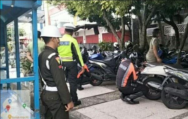 Atasi Kemacetan Manado, Tim Gabungan TNI Polri dan Dishub Tindak Parkir Liar