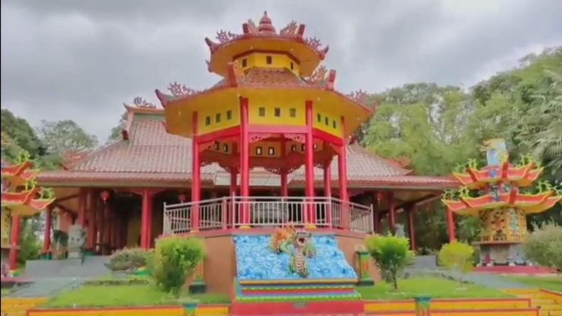 3 Rumah Ibadah Berdampingan di Pantai Pangkalpinang, Simbol Toleransi Beragama