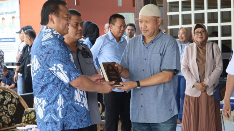 Rachmat Gobel Serahkan Bantuan Al-Qur'an di Lapas Gorontalo