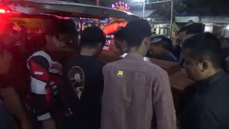 Lantunan Doa Iringi Pemakaman Syabda Perkasa Belawa di Sragen