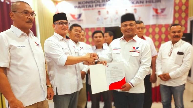 Terima SK Kepengurusan, Muzardin Dipercayakan Jadi Ketua DPD Partai Perindo Rohil