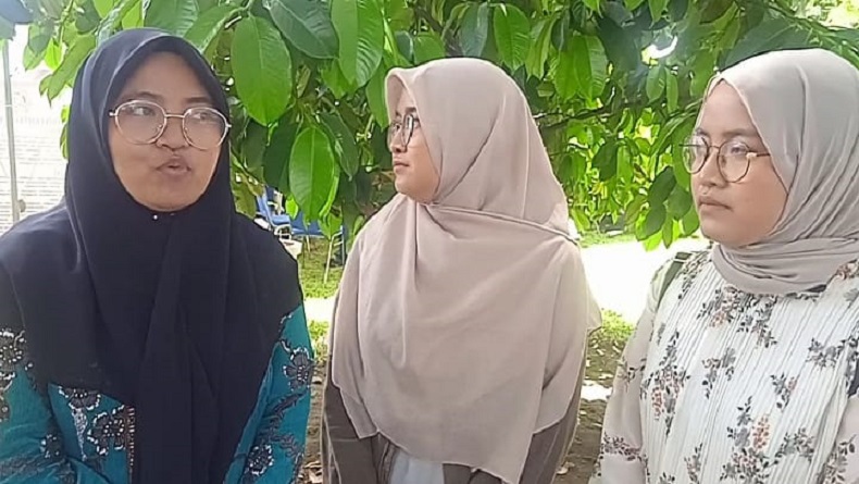 Kisah Inspiratif 3 Gadis Kembar Raih Beasiswa, Tinggal di Kaki Gunung Rinjani Tak Jadi Halangan