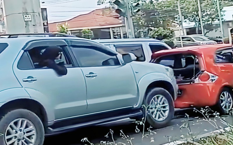 Kecelakaan Hari Ini di Palembang, 3 Mobil Tabrakan Beruntun di Demang Lebar Daun