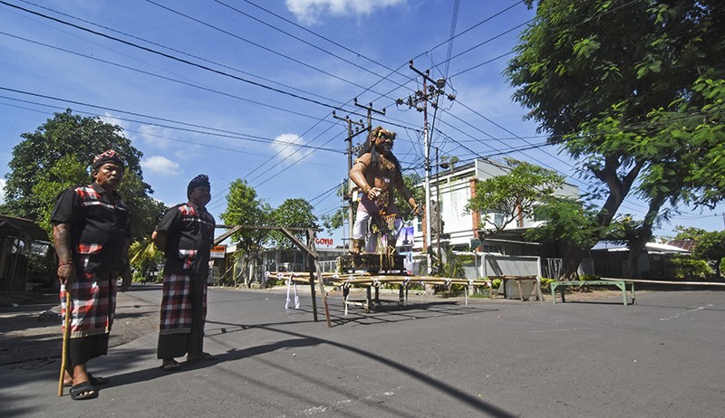 Suasana Hari Raya Nyepi Kota Mataram, Jalanan Dijaga Pecalang - Bagian 2