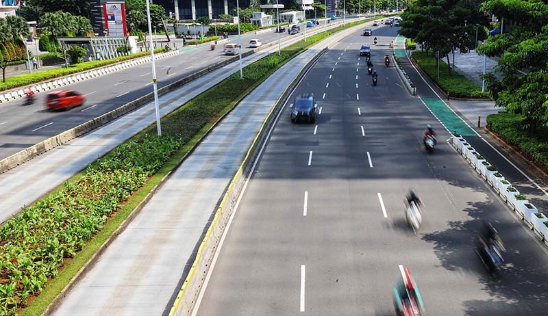 Suasana Sepi Jalanan Jakarta saat Cuti Bersama dan Hari Pertama Ramadan - Bagian 3