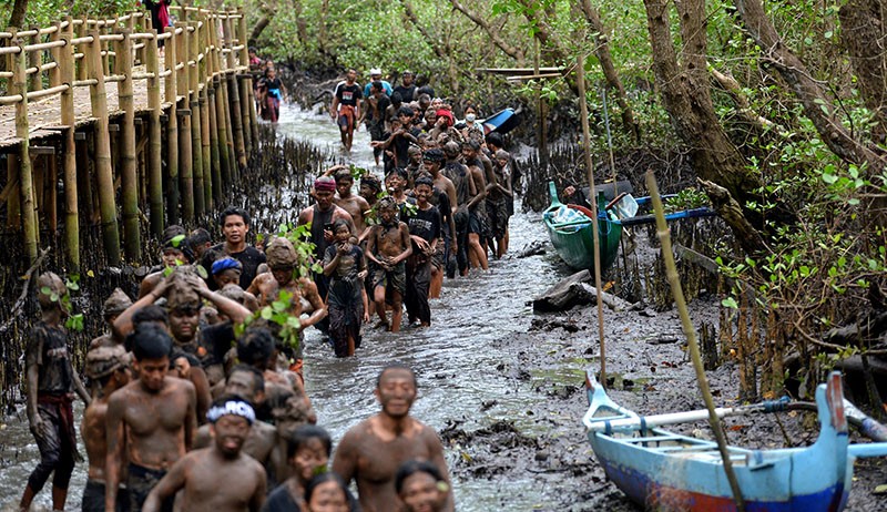 Tradisi Mandi Lumpur usai Hari Raya Nyepi - Bagian 1