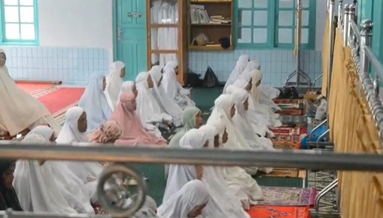 Melihat Tradisi Sholat 40 di Kampung Jaho Tanah Datar, Pesertanya Para Lansia