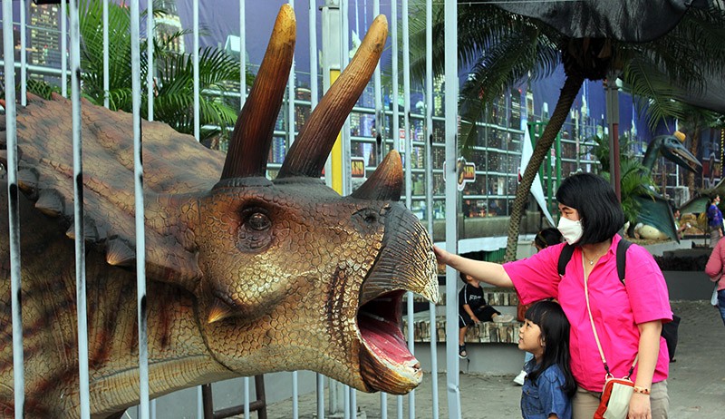 Ngabuburit Sambil Bermain bersama Dinosaurus - Bagian 2