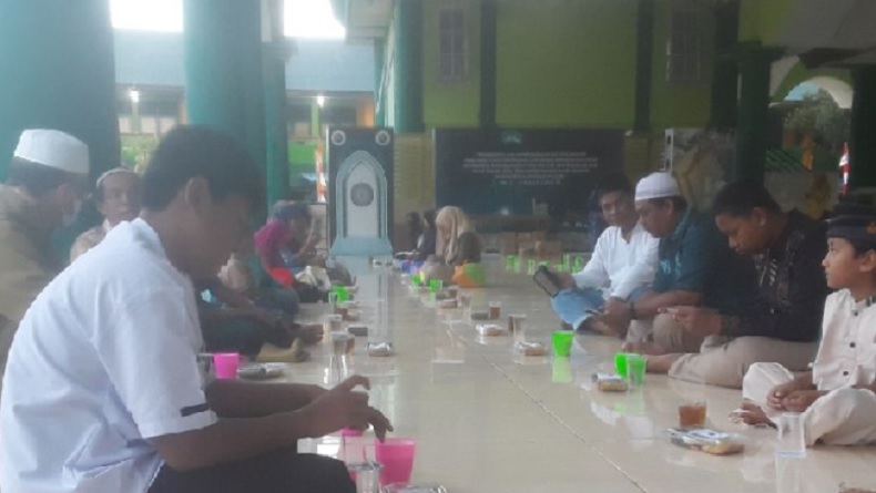 Masjid Agung Baiturrahman Biak Siapkan 180 Takjil Ramadhan Setiap Hari, Kue hingga Minuman