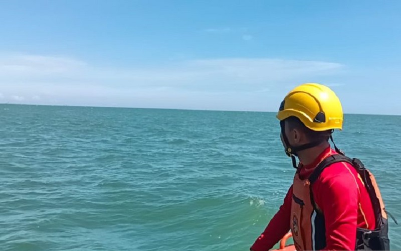 title Perempuan Nekat Lompat dari KM Tidar di Perairan Balikpapan, Basarnas Masih Cari Perempuan Nekat Lompat dari KM Tidar di Perairan Balikpapan, Basarnas Masih Cari