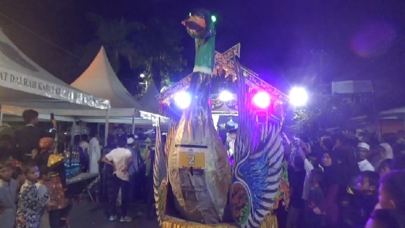 Meriahnya Festival Arakan Sahur di Tanjung Jabung Barat  Jambi
