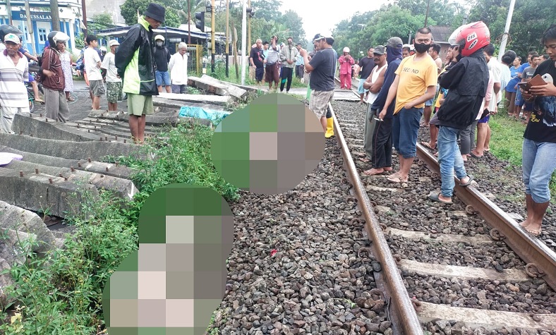 Kecelakaan di Malang, Pasutri Tewas Tertabrak Kereta saat Berboncengan Motor 