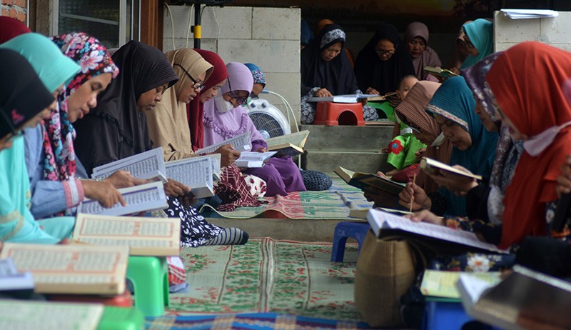 Potret Santri Lansia Tetap Semangat Ikuti Kegiatan Pesantren di Semarang - Bagian 5