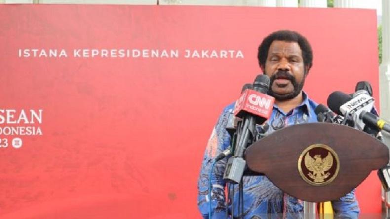 title Pilot Susi Air Disandera KKB 1,5 Bulan, Lenis Kogoya Janji Upayakan Pembebasan Pilot Susi Air Disandera KKB 1,5 Bulan, Lenis Kogoya Janji Upayakan Pembebasan