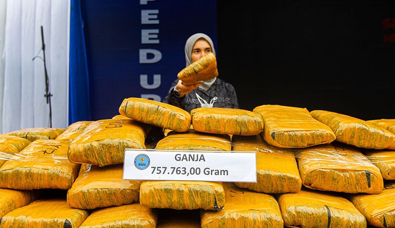 BNN Musnahkan Barang Bukti 1,1 Ton Narkotika - Bagian 3
