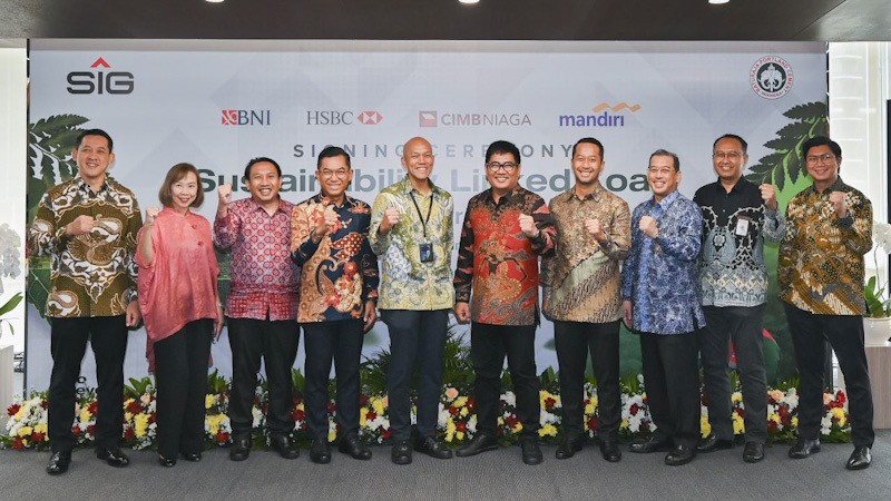 Semen Baturaja Raih Kredit Sindikasi Berkelanjutan Senilai Rp901,425 Miliar - Bagian 3
