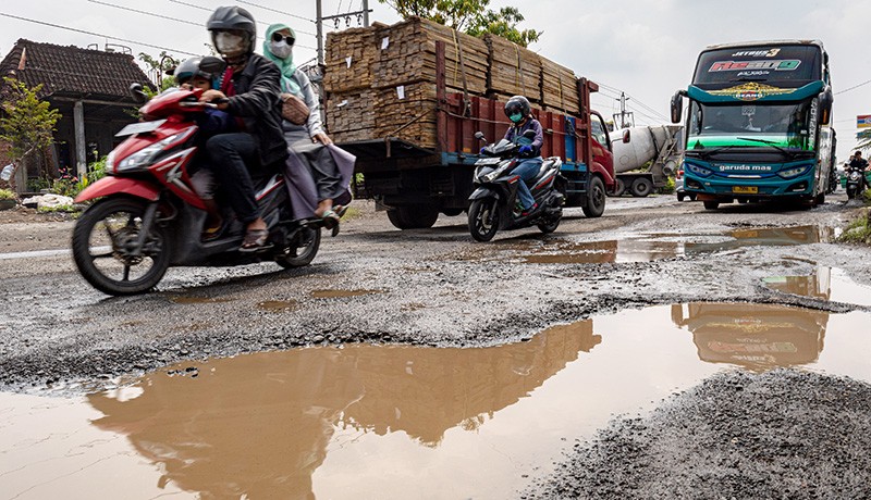 Jalan Raya Semarang-Purwodadi Rusak Parah - Bagian 1