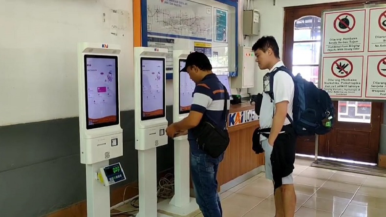 title 15.729 Tiket Mudik Kereta Api di Stasiun Cirebon Ludes Dipesan di Awal Ramadhan 15.729 Tiket Mudik Kereta Api di Stasiun Cirebon Ludes Dipesan di Awal Ramadhan