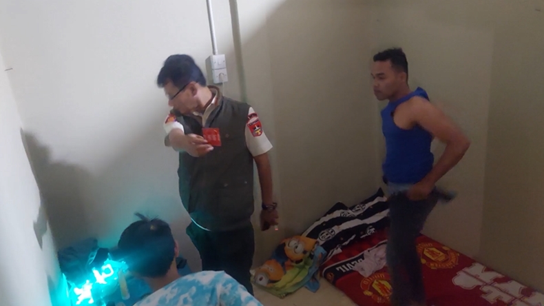 Gerebek Kosan di Bukittinggi, Petugas Amankan Pasangan Gay Usai Berhubungan Badan