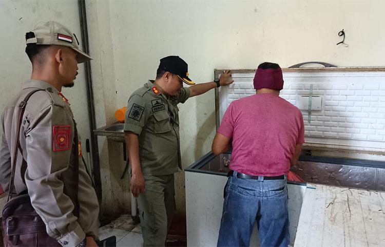 Pengawasan Pasar, Satpol PP Kulonprogo Temukan 25 Kilogram Daging Tak Layak Konsumsi
