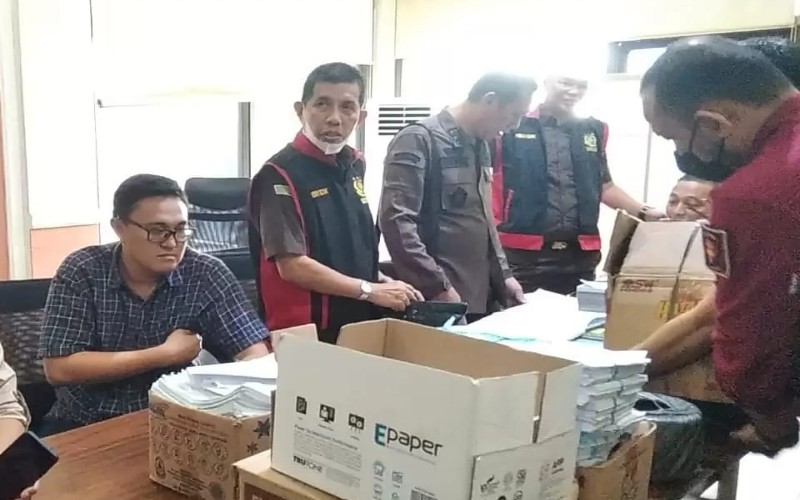Geledah Kantor KONI Sumsel, Jaksa Sita Sejumlah Dokumen Terkait Kasus Dugaan Korupsi Dana Hibah