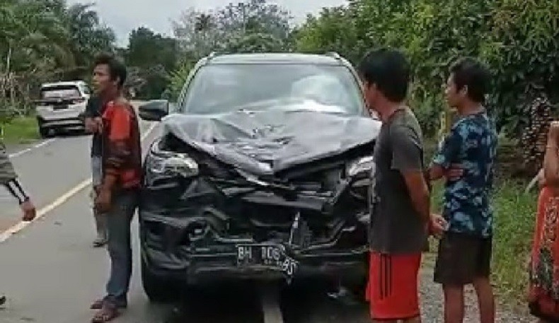 Mobil Wakil Ketua DPRD Tanjab Barat Tabrak Motor, 1 Pengendara Tewas