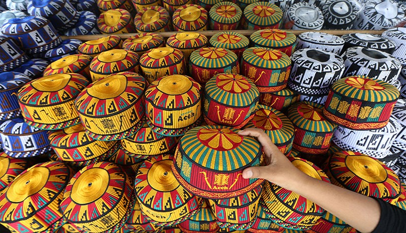 Peci Khas Aceh Dijual Rp50.000-Rp300.000 - Bagian 2